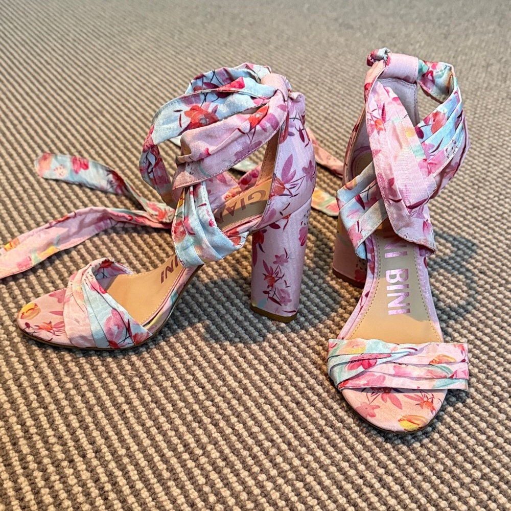 Gianni Bini Pink Floral Heels